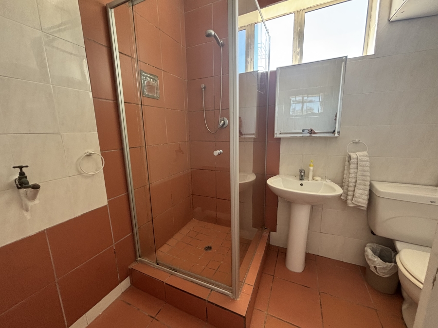 1 Bedroom Property for Sale in Summerstrand Eastern Cape